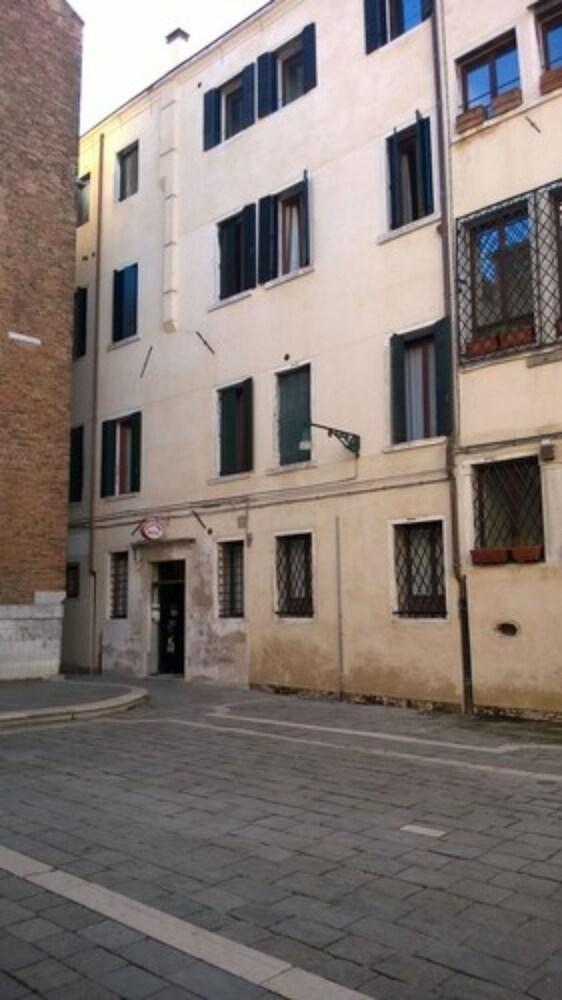 Fava Hotel Venecia