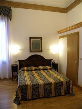 Fava Hotel Venecia