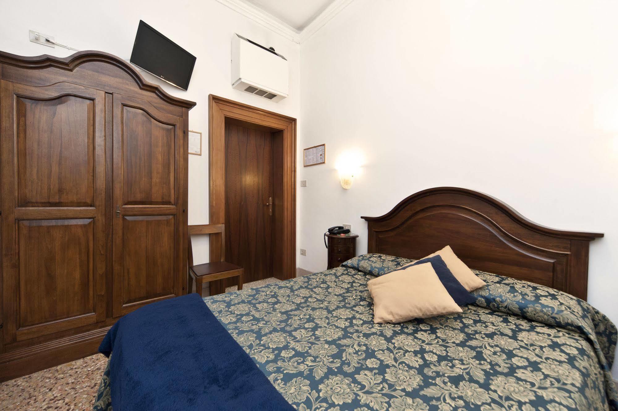 Fava 2* Venecia
