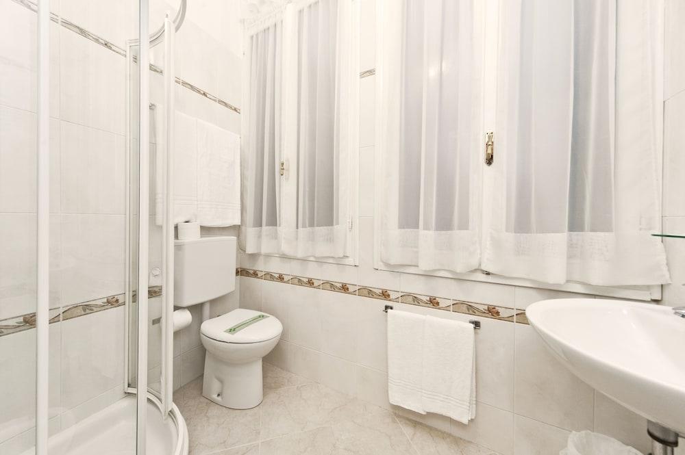Fava Hotel Venecia